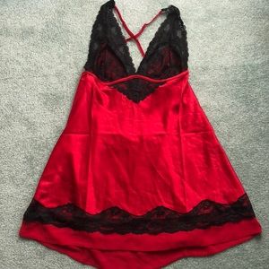 Jezebel Red & Black Lace Gown Size: Large